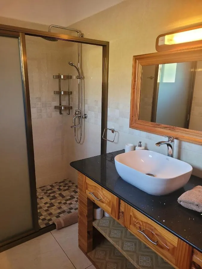 Azia'S Apartments Bel Ombre Seychelles